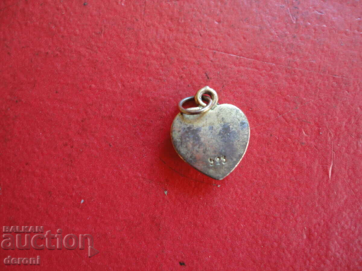 Delivery of Gilded silver locket with stones Delivery of Gilded silver locket with stones