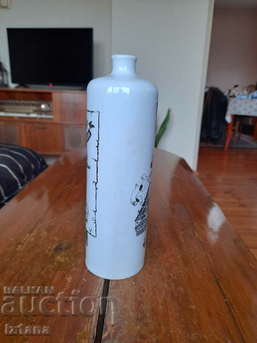 Delivery of Old porcelain jug, jug Troyanska Slivova, Vinprom Delivery of Old porcelain jug, jug Troyanska Slivova, Vinprom