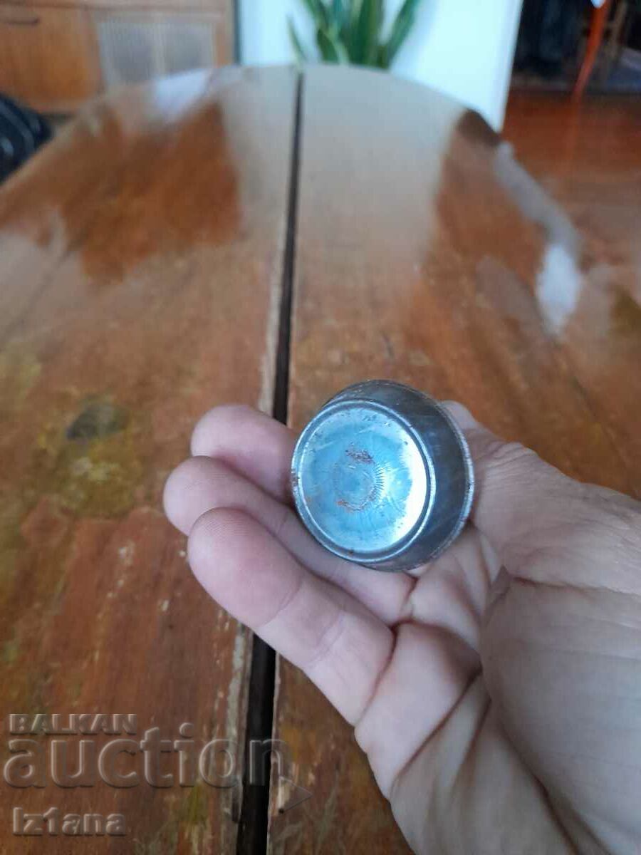 Auction Old buttercup Auction Old buttercup