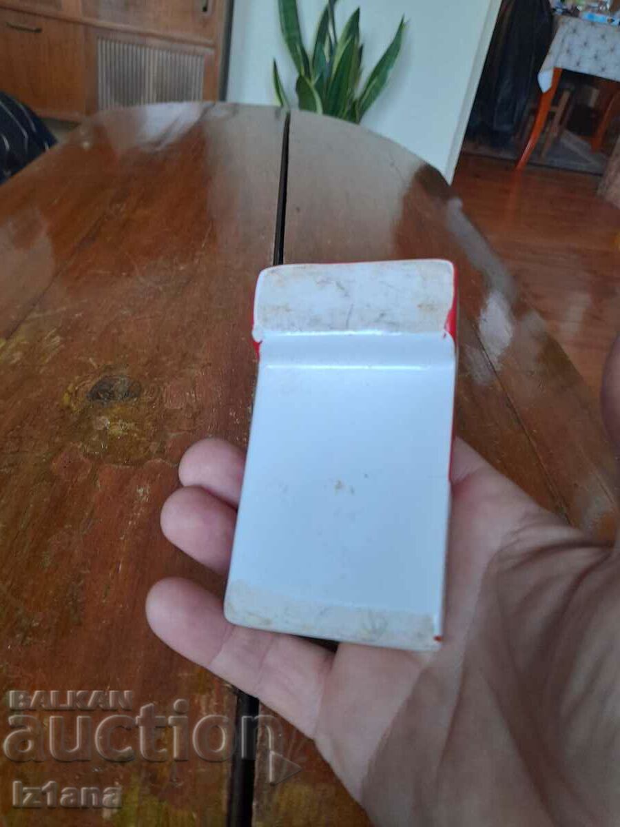 Old Marlboro ashtray - 6 Old Marlboro ashtray - 6