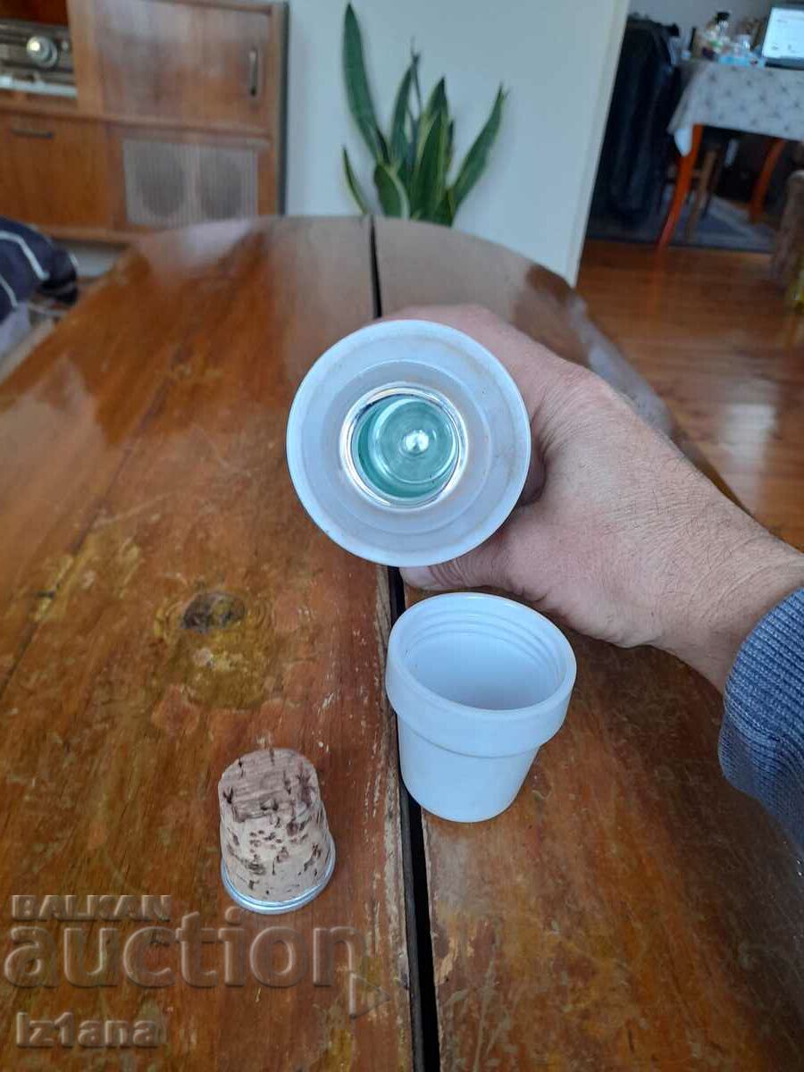 Delivery of An old thermos Delivery of An old thermos