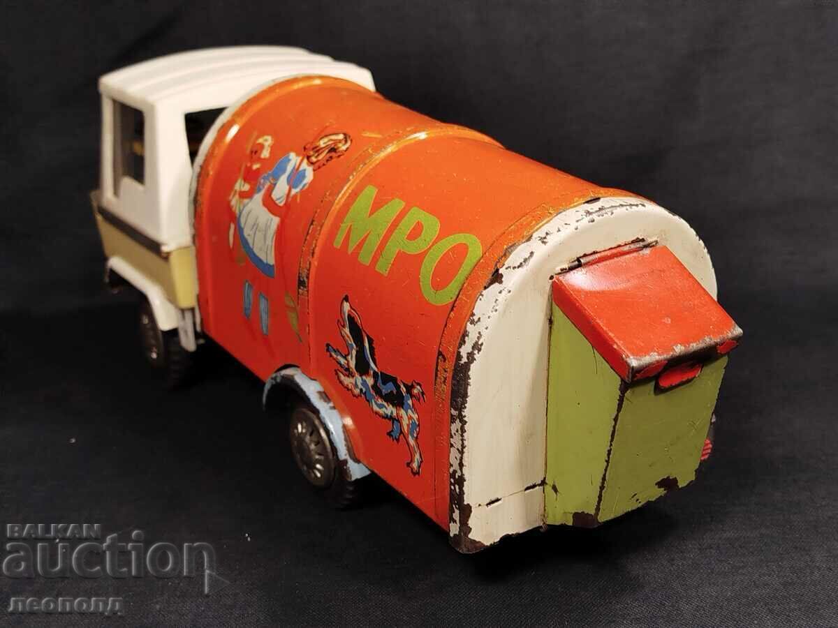 Auction  OLD RETRO SOC TOY ZBIK GARBAGE TRUCK