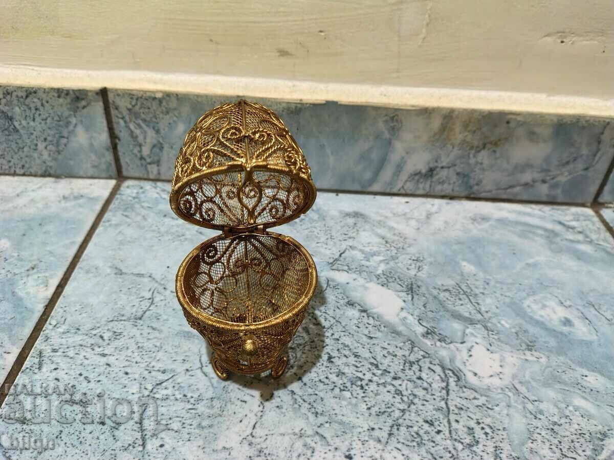 Delivery of Unique Beautiful Filigree Egg Jewellery Delivery of Unique Beautiful Filigree Egg Jewellery