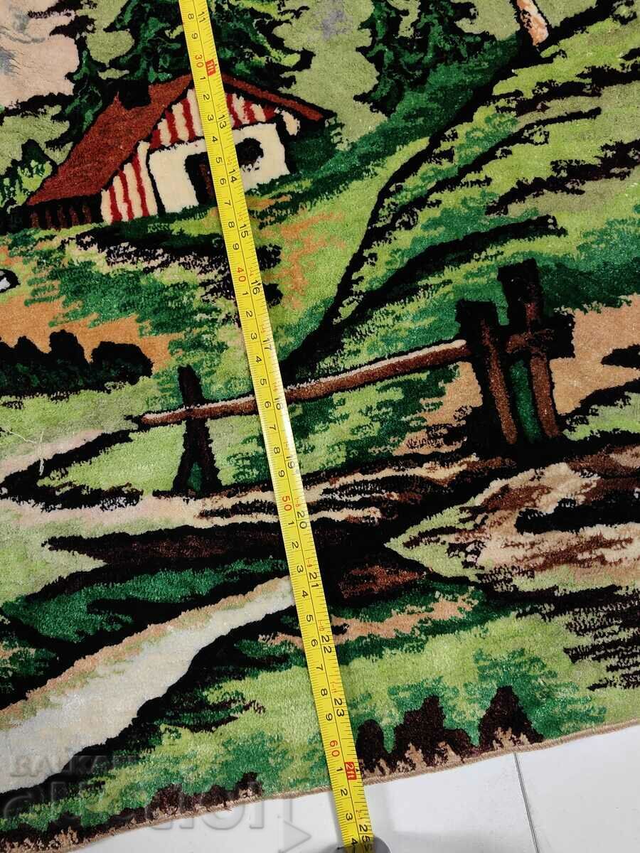 . SIRNY OLD CARPET RUG WALL - 5