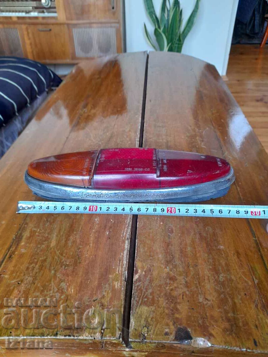 Lampa spate veche cu preț 45.00 BGN | € 23.01