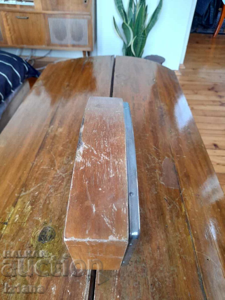 Auction Old mantel clock Beacon Auction Old mantel clock Beacon