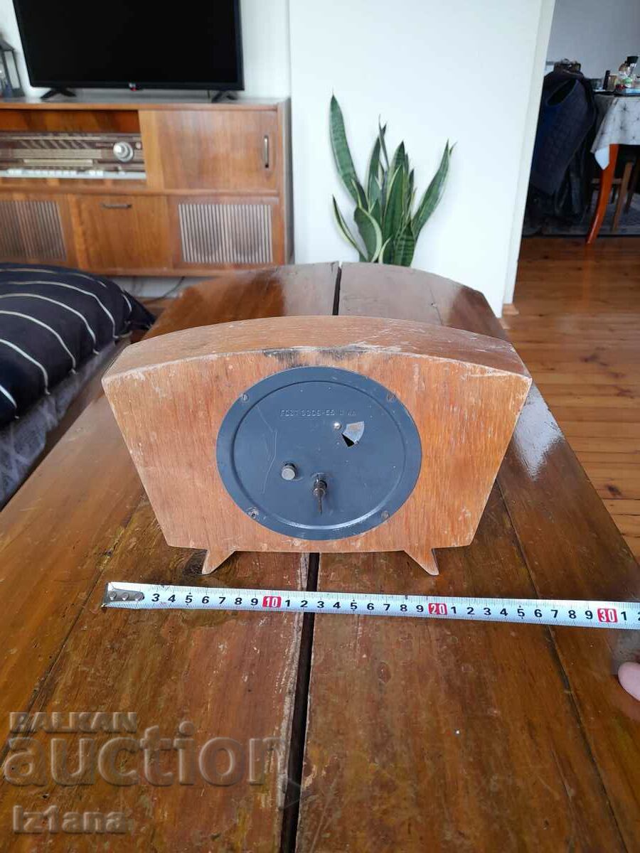 Delivery of Old mantel clock Beacon Delivery of Old mantel clock Beacon