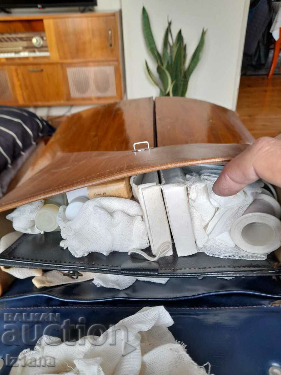 Trusă de prim ajutor pentru mașină veche - 6