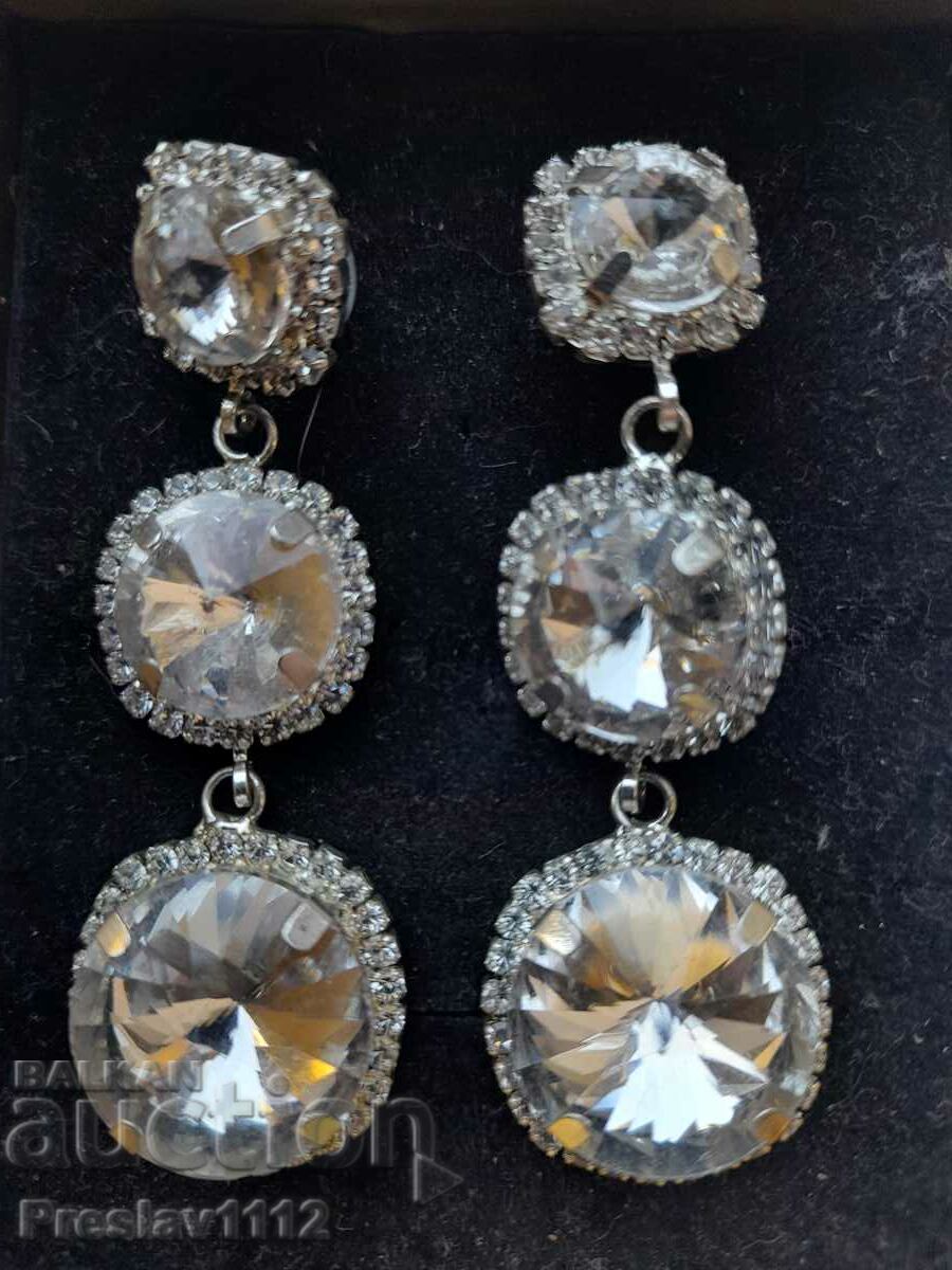 Aluminum earrings with Zirconia