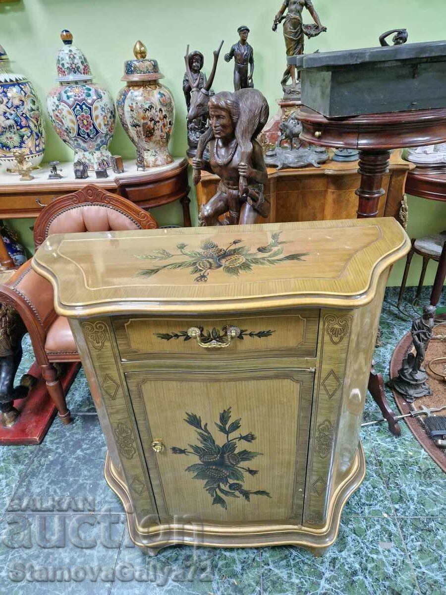 Συρταριέρα αντίκα ολλανδικής ιαπωνικής κερασιάς με τιμή 779.00 BGN | € 398.30 Συρταριέρα αντίκα ολλανδικής ιαπωνικής κερασιάς με τιμή 779.00 BGN | € 398.30