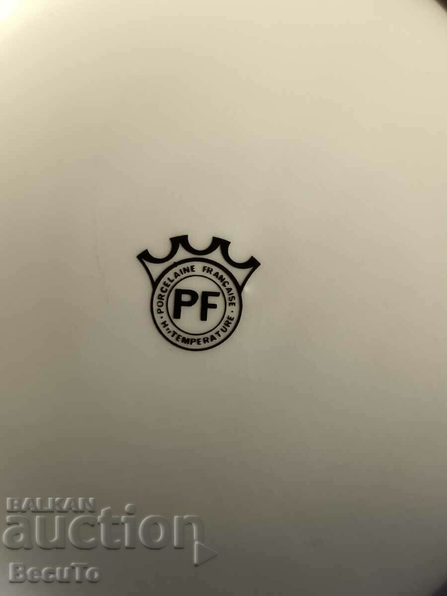 Delivery of 24 k. Gold, French porcelain plate with deer, hunting motifs Delivery of 24 k. Gold, French porcelain plate with deer, hunting motifs