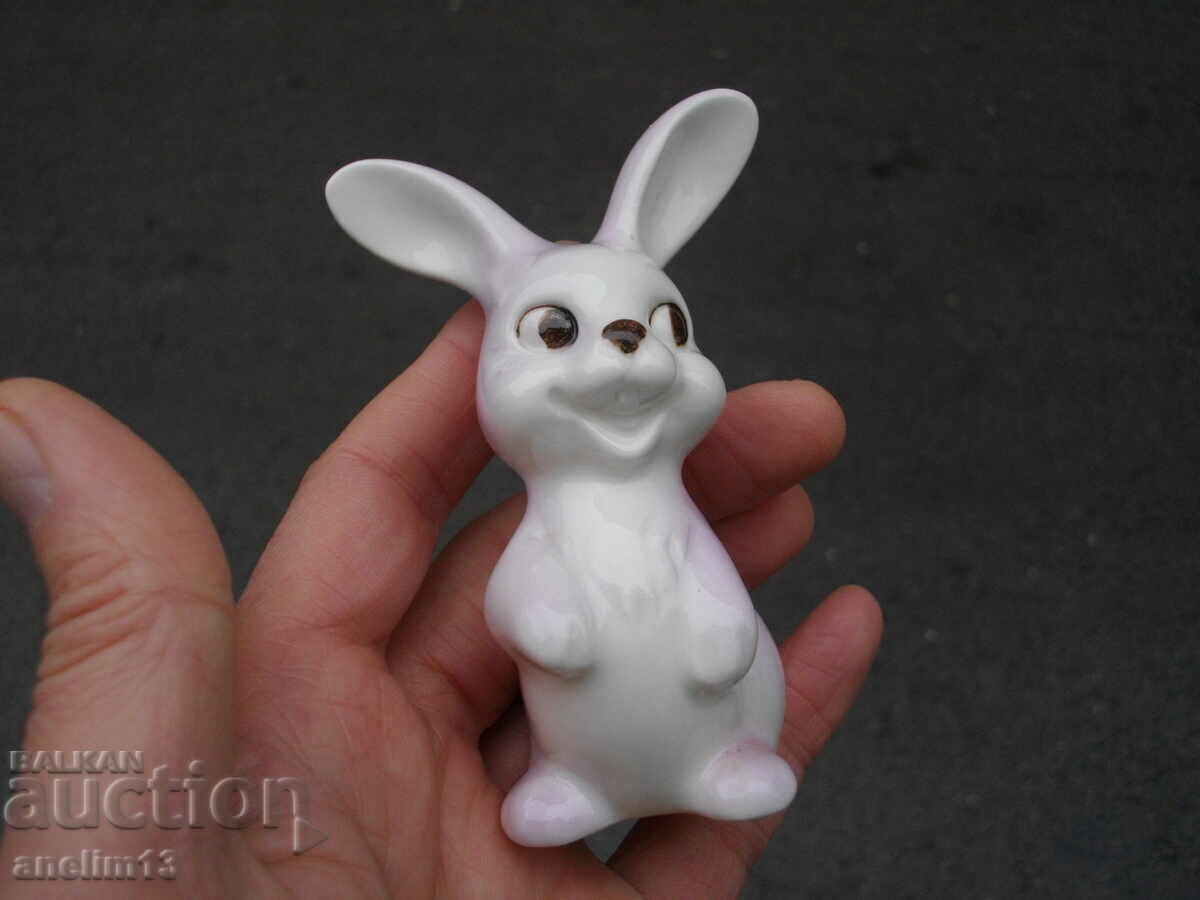 Livrarea IEPURE VECHI DE PORCELAN IEPURAS GOEBEL