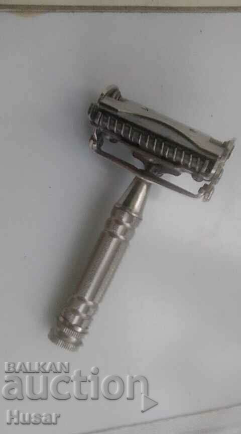 Wilkinson - Old English collectible razor - 8