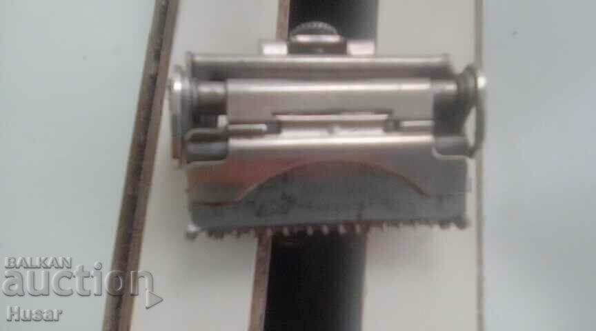 Wilkinson - Old English collectible razor - 10