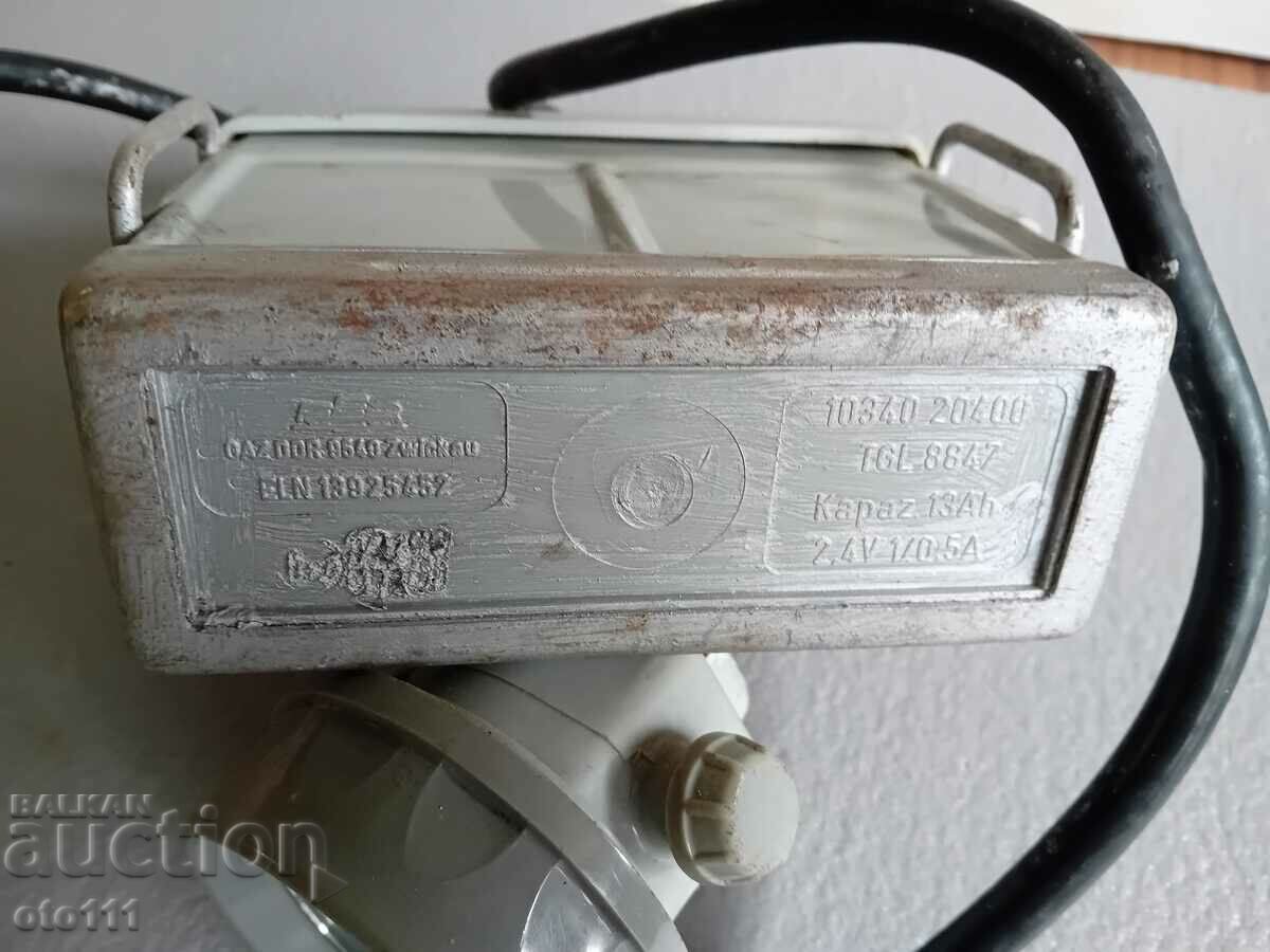 OLD MINING LAMP, LANTERN - 5 OLD MINING LAMP, LANTERN - 5