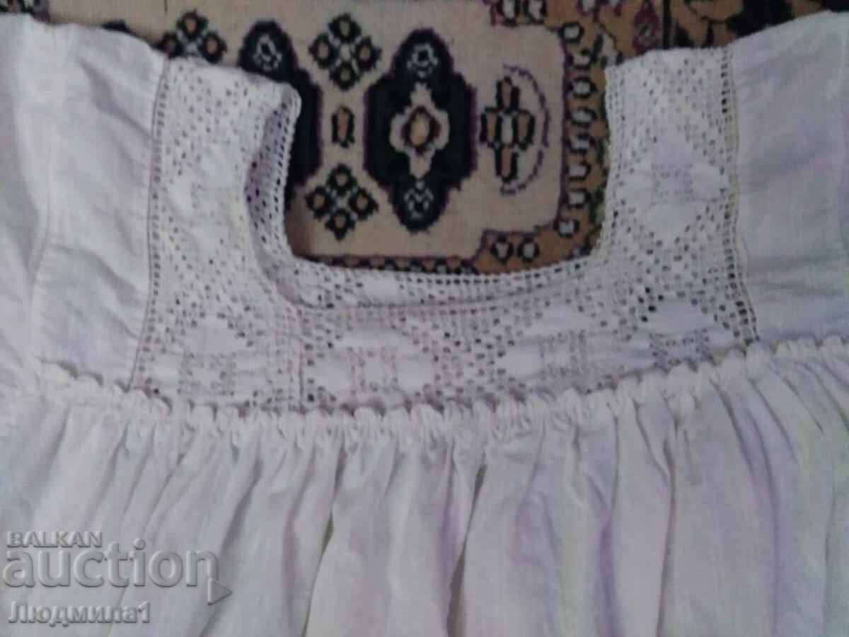 AUTHENTIC OLD LADIES SHIRT with price 50.00 BGN | € 25.56 AUTHENTIC OLD LADIES SHIRT with price 50.00 BGN | € 25.56