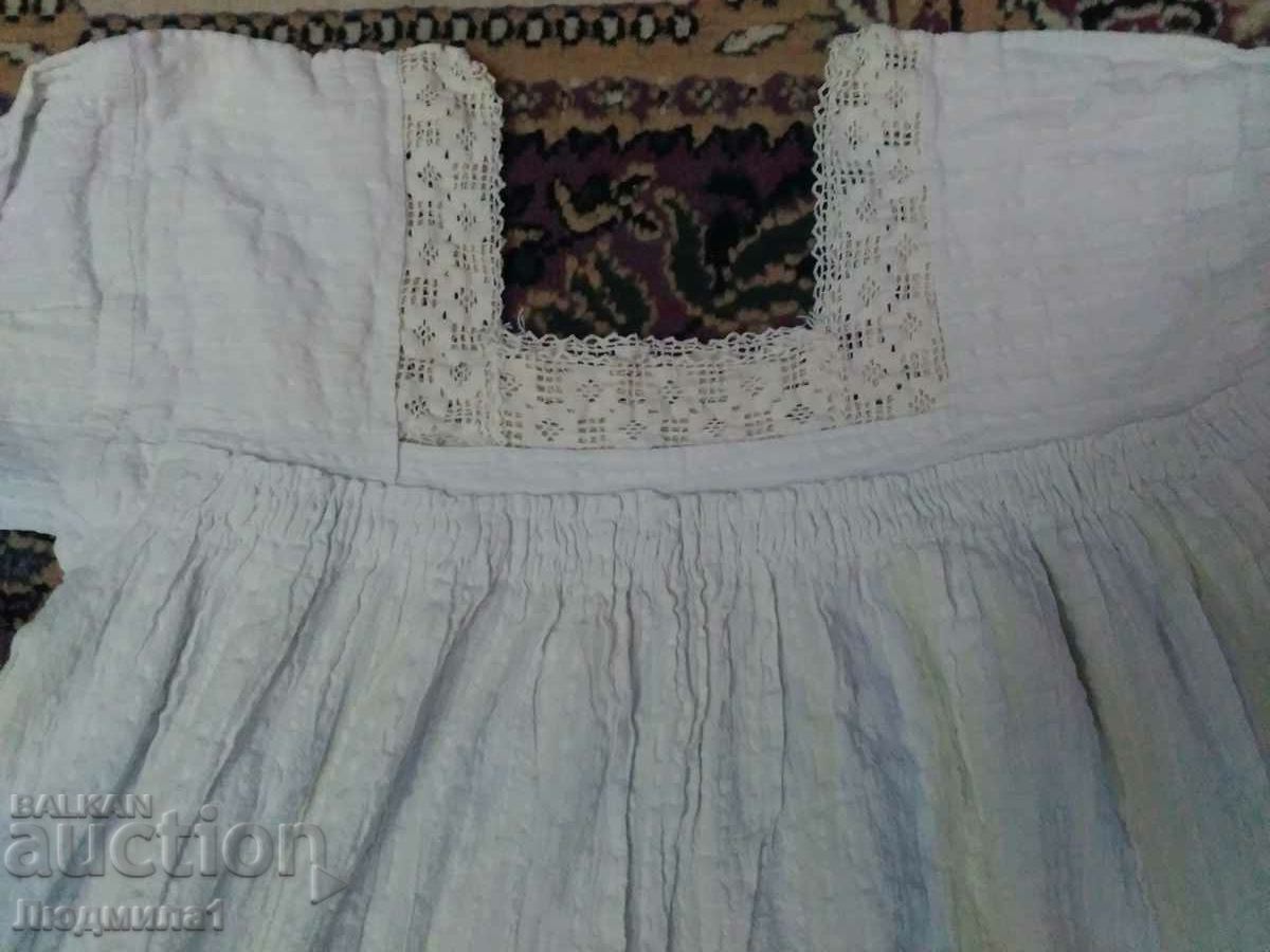 AUTHENTIC OLD LADIES SHIRT with price 60.00 BGN | € 30.68 AUTHENTIC OLD LADIES SHIRT with price 60.00 BGN | € 30.68