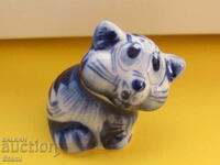 Gzhel style porcelain kitten figure/blue and white/, Russia