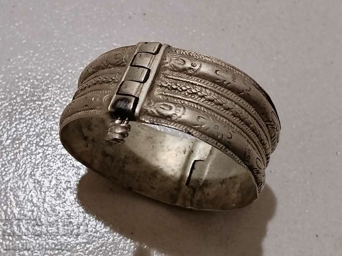 Δημοπρασία Βραχιόλι από ασήμι αναγέννησης, κοσμήματα, κοσμήματα Δημοπρασία Βραχιόλι από ασήμι αναγέννησης, κοσμήματα, κοσμήματα