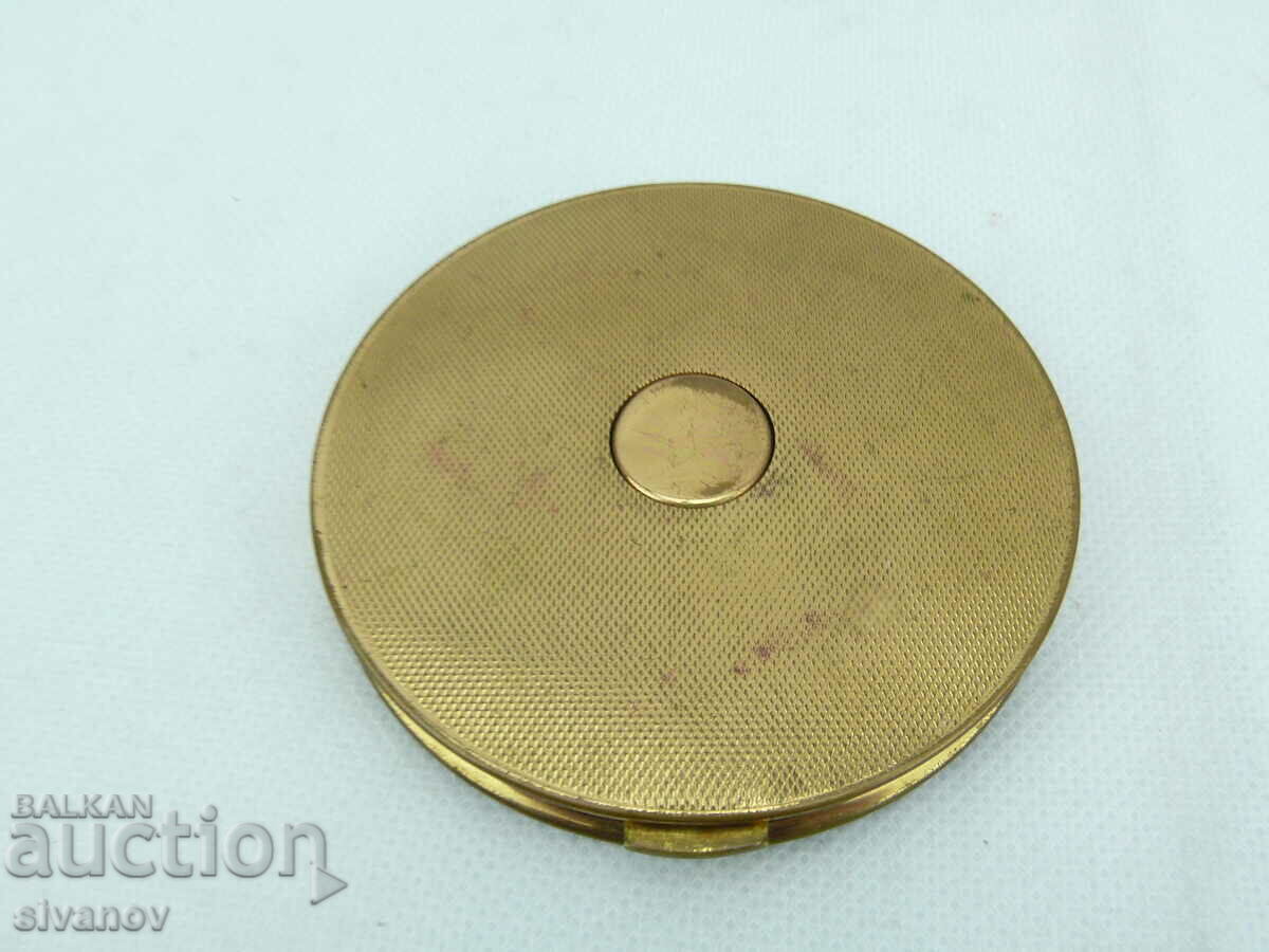 Old Metal Powder Box #2400 with price 14.99 BGN | € 7.66 Old Metal Powder Box #2400 with price 14.99 BGN | € 7.66