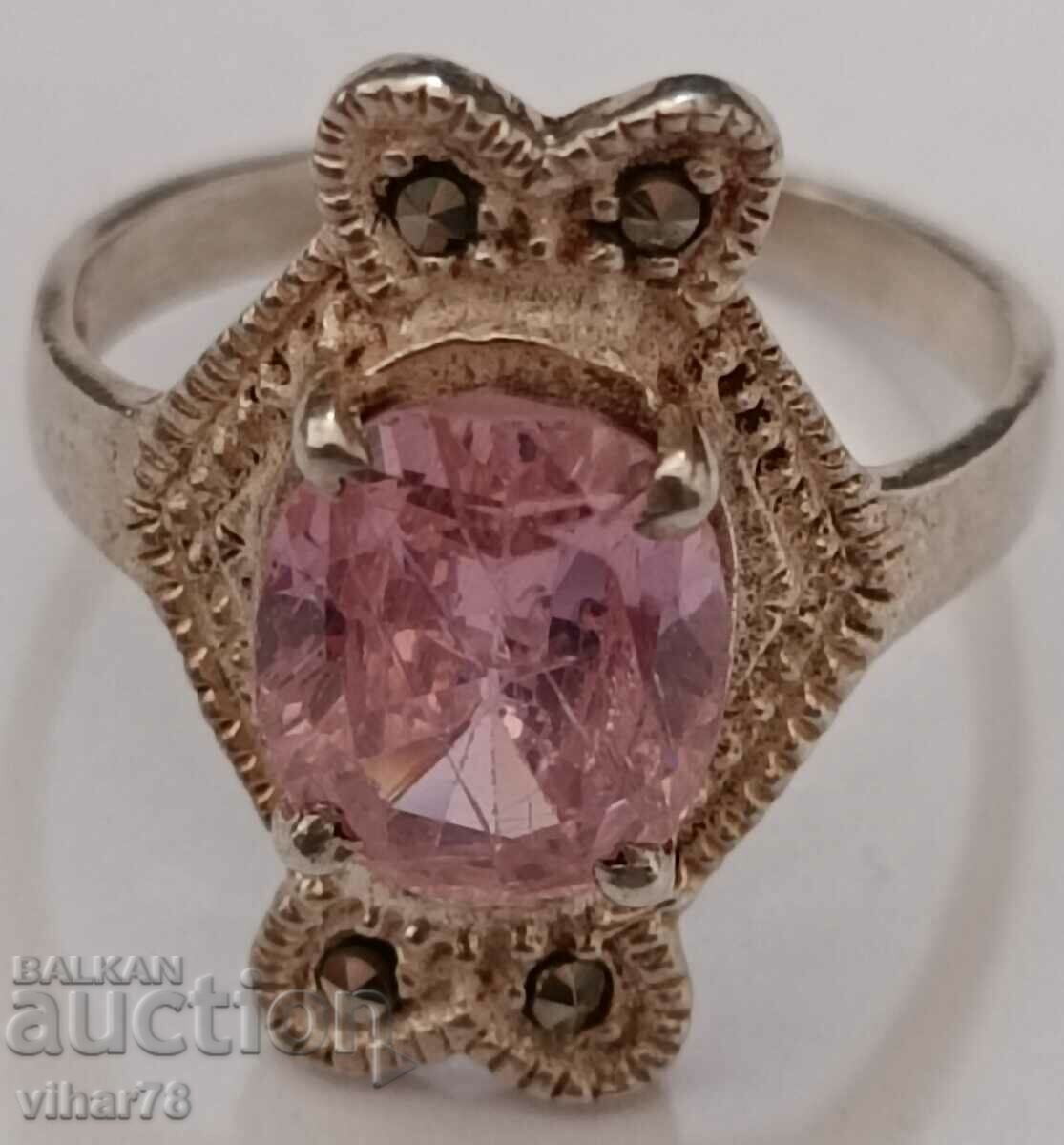 Delivery of Women's silver ring Delivery of Women's silver ring