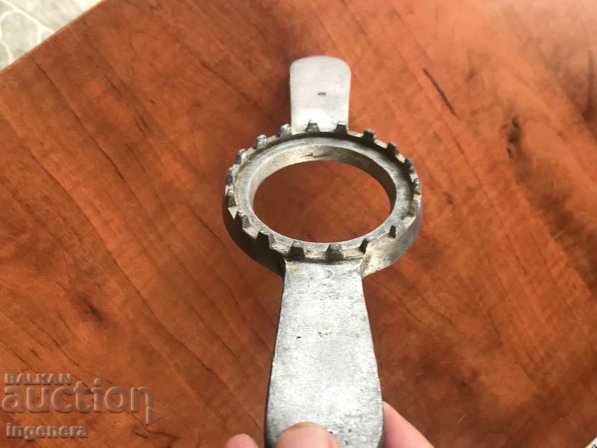 Δημοπρασία ΚΛΕΙΣΤΕΡ ΓΙΑ ΒΑΖΑ SOCA ΑΛΟΥΜΙΝΙΟΥ ΛΕΙΤΟΥΡΓΙΑΣ Δημοπρασία ΚΛΕΙΣΤΕΡ ΓΙΑ ΒΑΖΑ SOCA ΑΛΟΥΜΙΝΙΟΥ ΛΕΙΤΟΥΡΓΙΑΣ