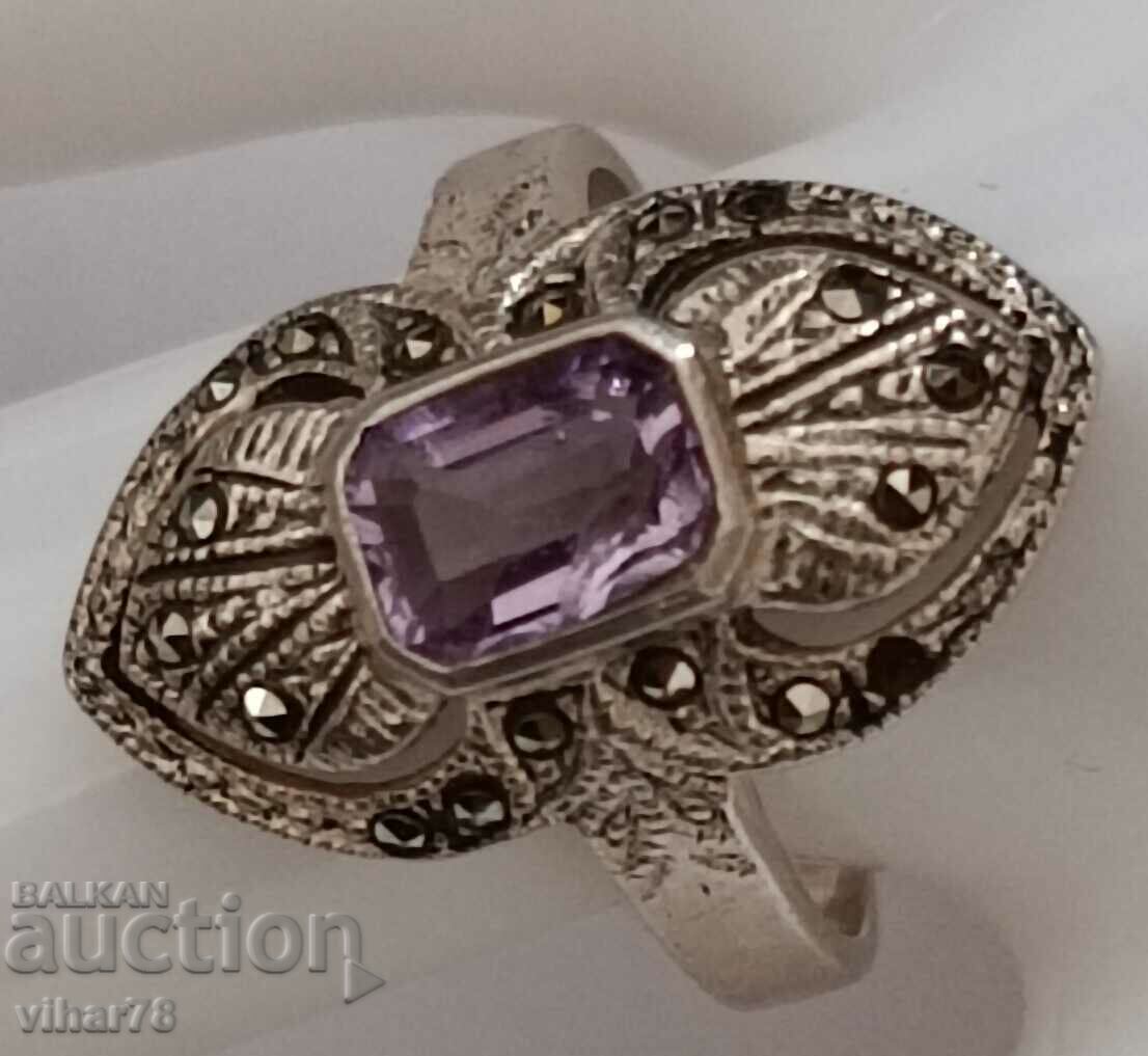 Delivery of Women's silver ring