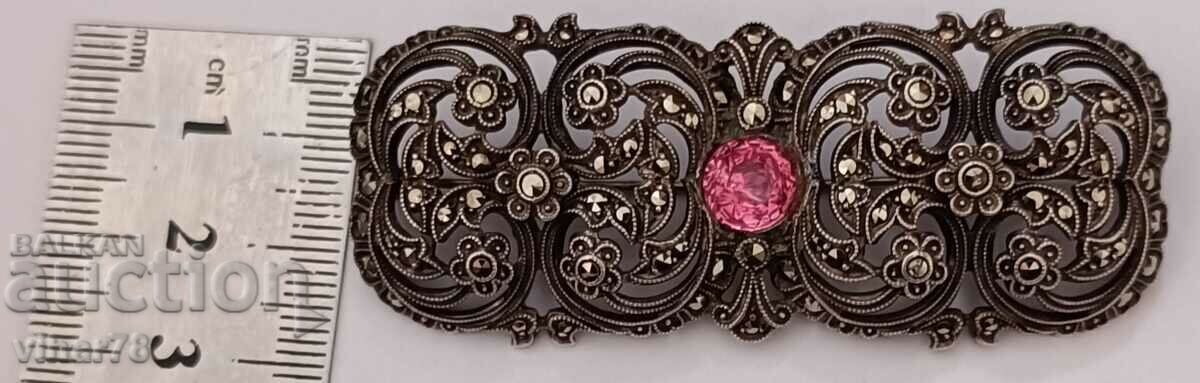 Delivery of OLD BROWN-SILVER BROOCH Delivery of OLD BROWN-SILVER BROOCH