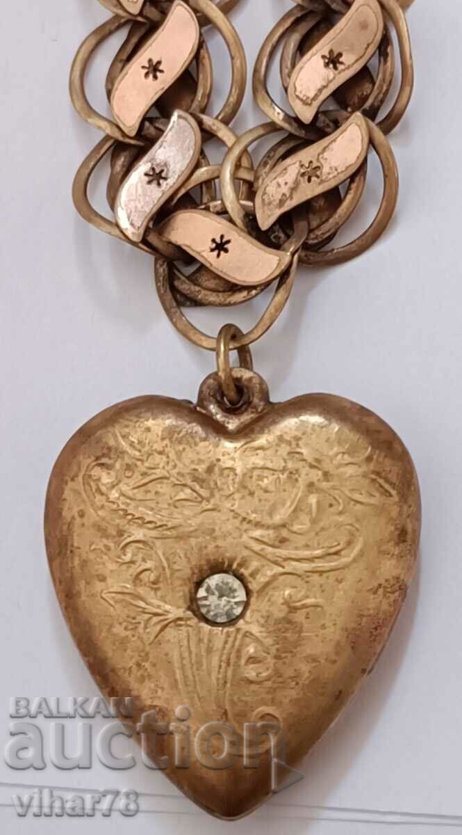 старо колие с цена 125.99 лв. | € 64.42 старо колие с цена 125.99 лв. | € 64.42