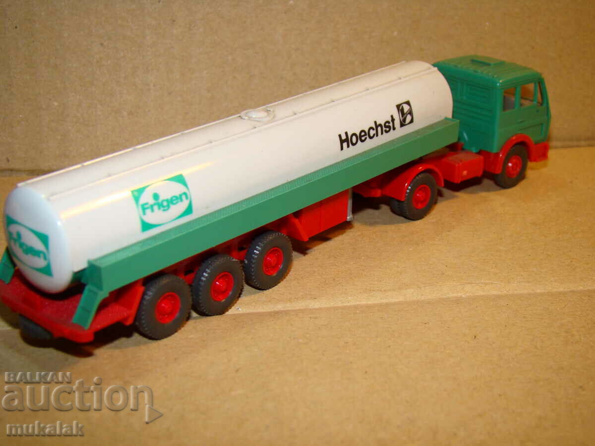 WIKING 1:87 H0 MERCEDES TIRE TRUCK TOY MODEL TANK - 5 WIKING 1:87 H0 MERCEDES TIRE TRUCK TOY MODEL TANK - 5