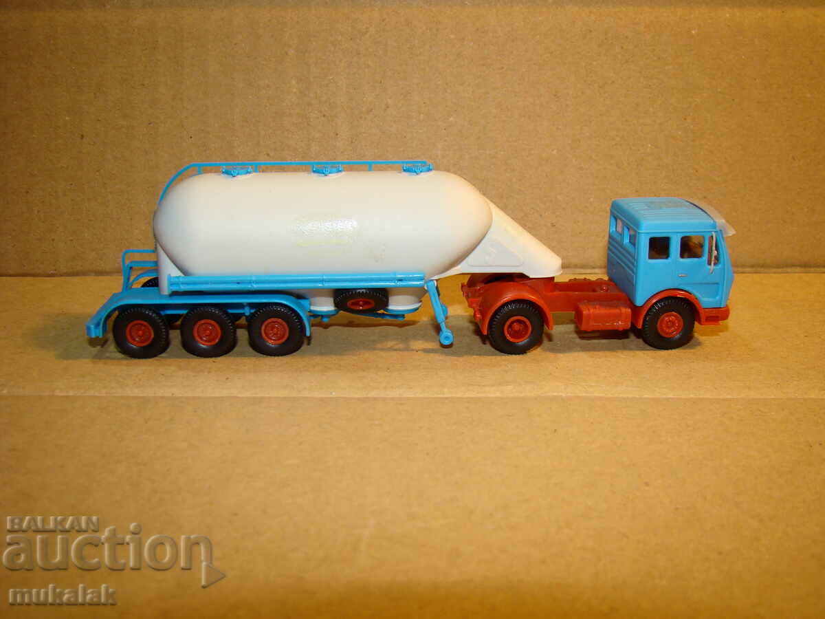 Delivery of KIBRI 1:87 H0 MERCEDES TIRE TRUCK TOY MODEL TANK Delivery of KIBRI 1:87 H0 MERCEDES TIRE TRUCK TOY MODEL TANK