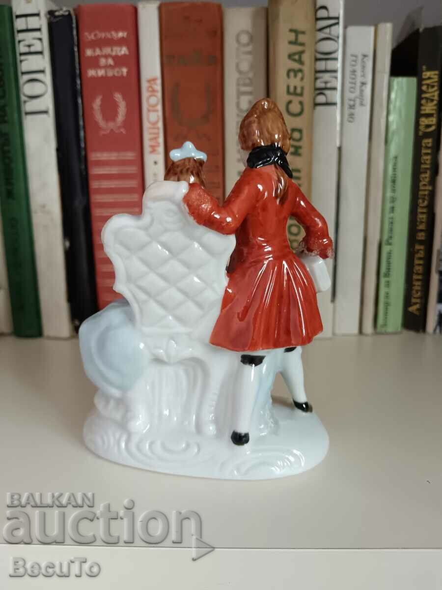 Porcelain figurine of a lady with a book and a gentleman with price 30.00 BGN | € 15.34 Porcelain figurine of a lady with a book and a gentleman with price 30.00 BGN | € 15.34