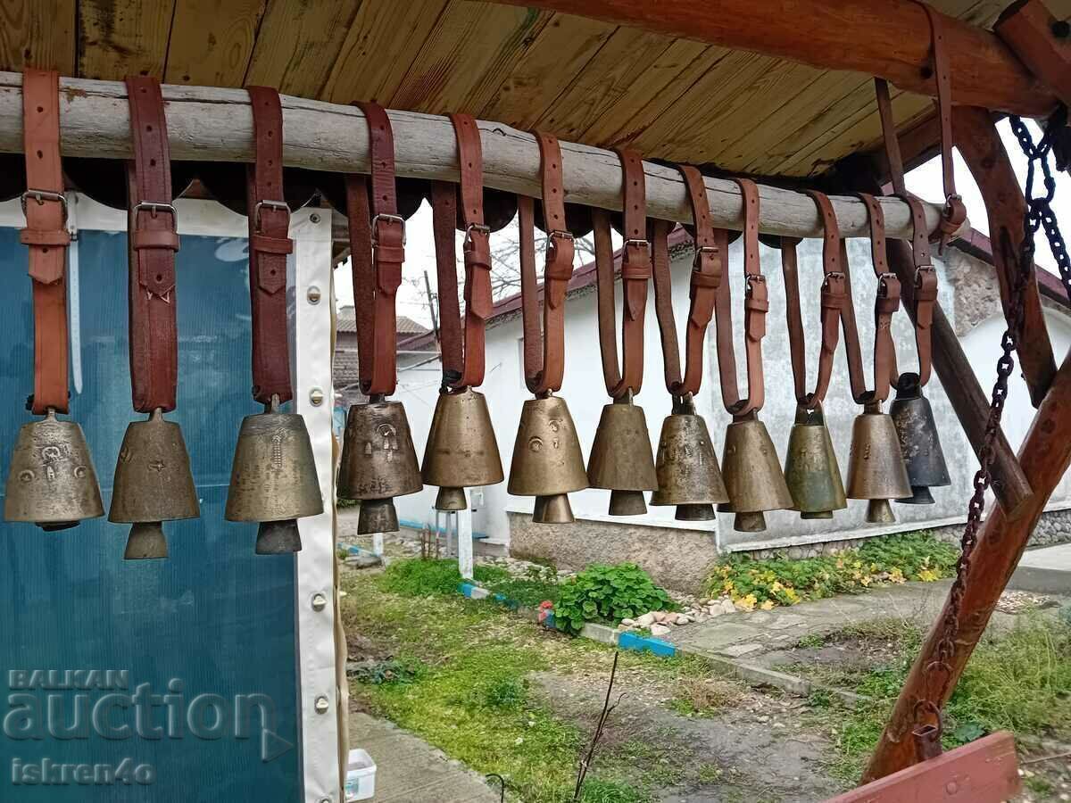 Чанове - 12 броя с кожени каишки Чан с цена € 1125.00 | 2200.31 лв.