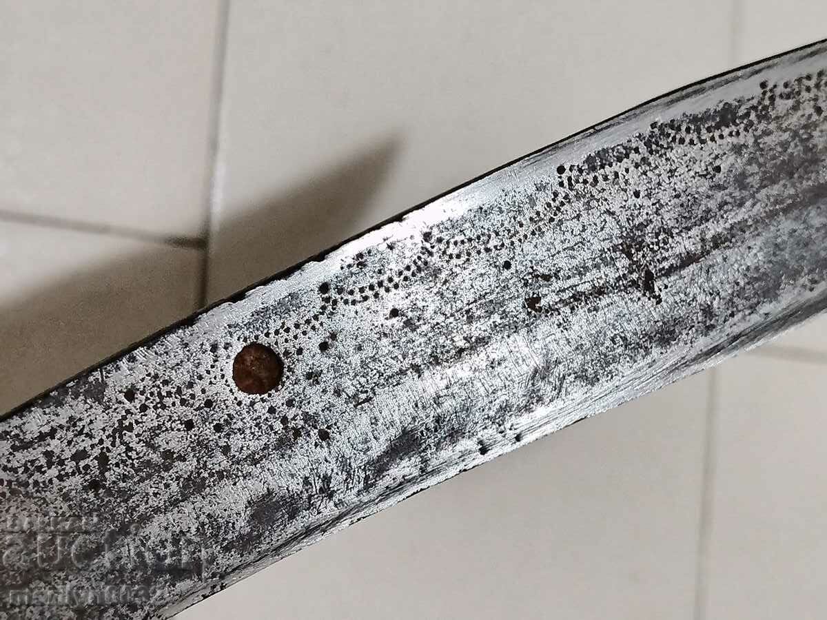 Old shepherd's knife without cania and stamp akulak blade with price 599.00 BGN | € 306.26 Old shepherd's knife without cania and stamp akulak blade with price 599.00 BGN | € 306.26