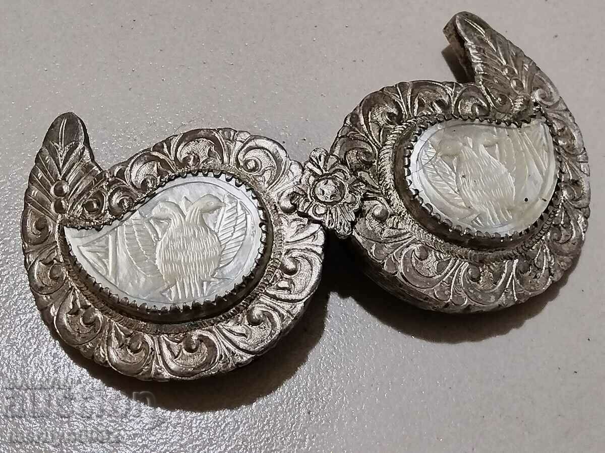 Auction Renaissance silver pafta 15/8cm mother of pearl belt pafta silver Auction Renaissance silver pafta 15/8cm mother of pearl belt pafta silver
