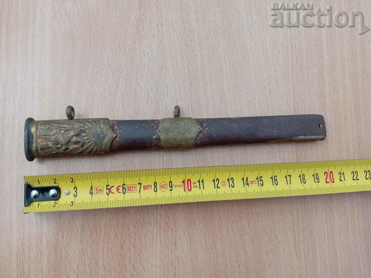 a part of a general military officer's coat - 5 a part of a general military officer's coat - 5