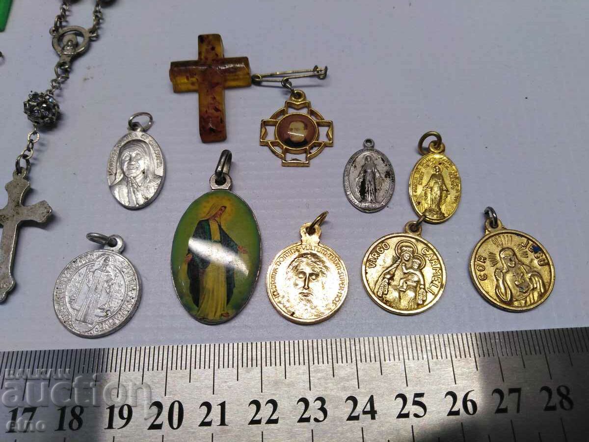 OLD RELIGIOUS MEDALLIONS, CROSS, MEDALLION with price 15.00 BGN | € 7.67