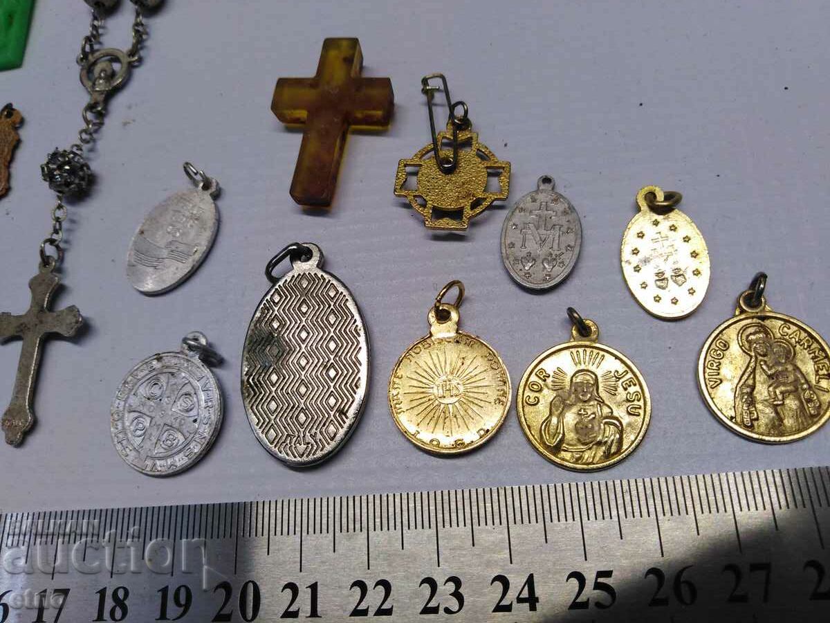 OLD RELIGIOUS MEDALLIONS, CROSS, MEDALLION - 5