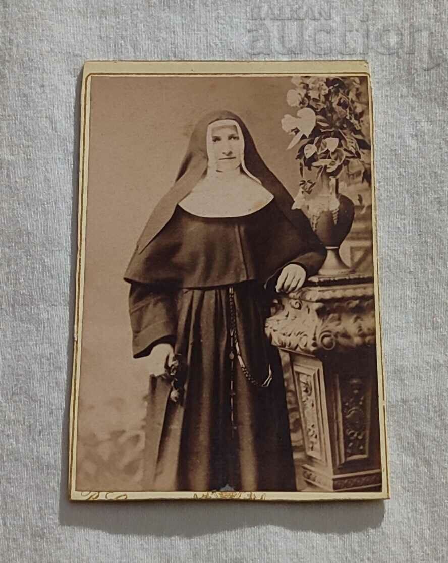 PHOTO R.LIBIH RUSE PASSIONIST NUN 187 YEAR CARDBOARD PHOTO