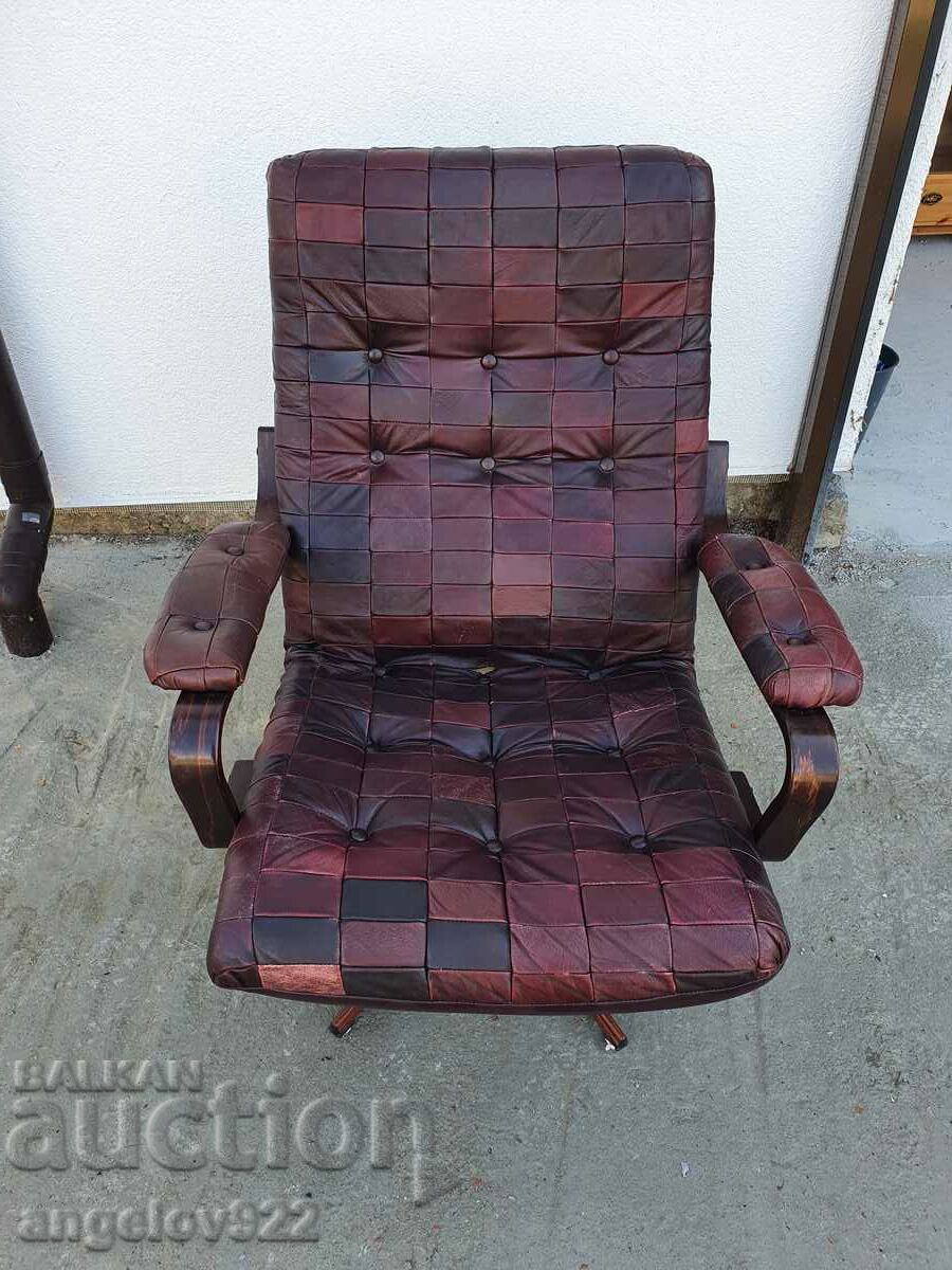 Beautiful rotating leather armchair array!!!