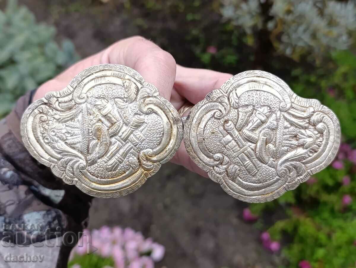 Auction  Renaissance silver buckles, buckle belt, costume, 19th century