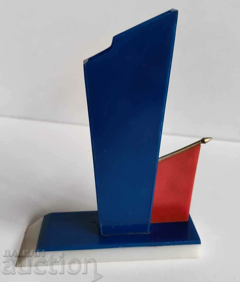 . PENCIL HOLDER LENIN ROCKET FLAG USSR SOC SOVIET SOUVENIR - 5 . PENCIL HOLDER LENIN ROCKET FLAG USSR SOC SOVIET SOUVENIR - 5