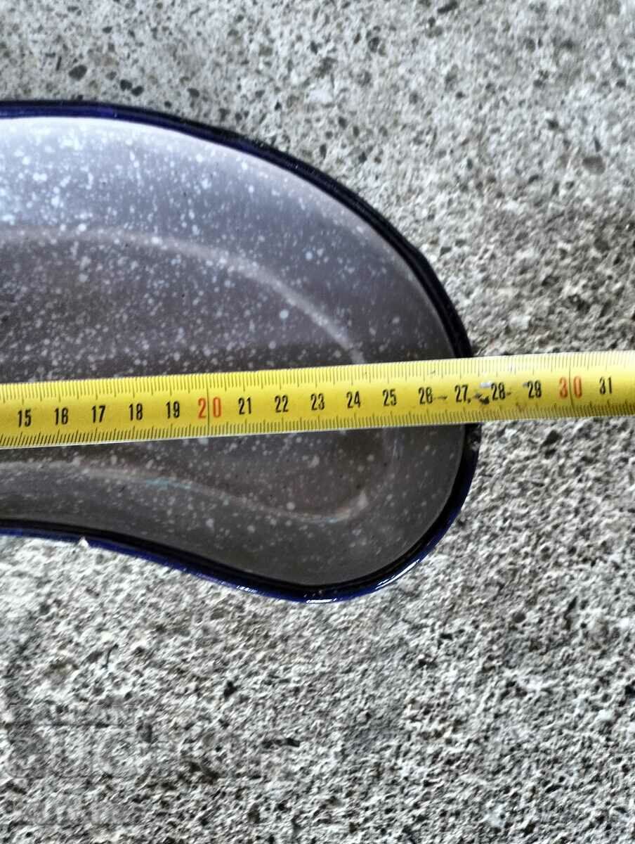 Enamelled medical vessel with price 34.99 BGN | € 17.89 Enamelled medical vessel with price 34.99 BGN | € 17.89