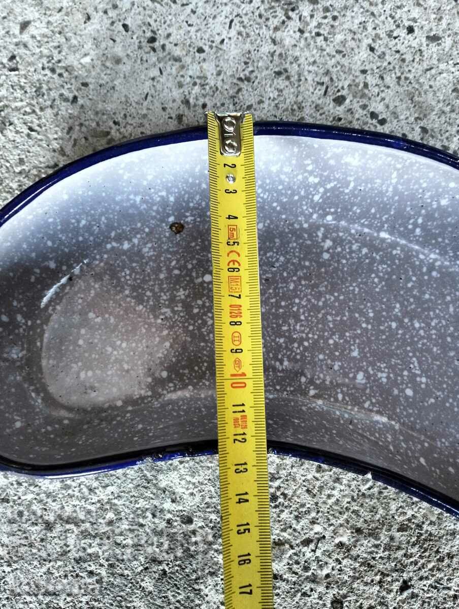 Auction Enamelled medical vessel Auction Enamelled medical vessel