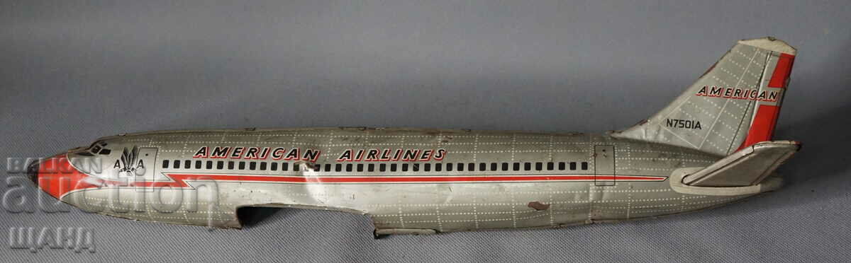 American Airlines Aeromodel de jucărie din metal vechi cu preț 10.00 BGN | € 5.11 American Airlines Aeromodel de jucărie din metal vechi cu preț 10.00 BGN | € 5.11
