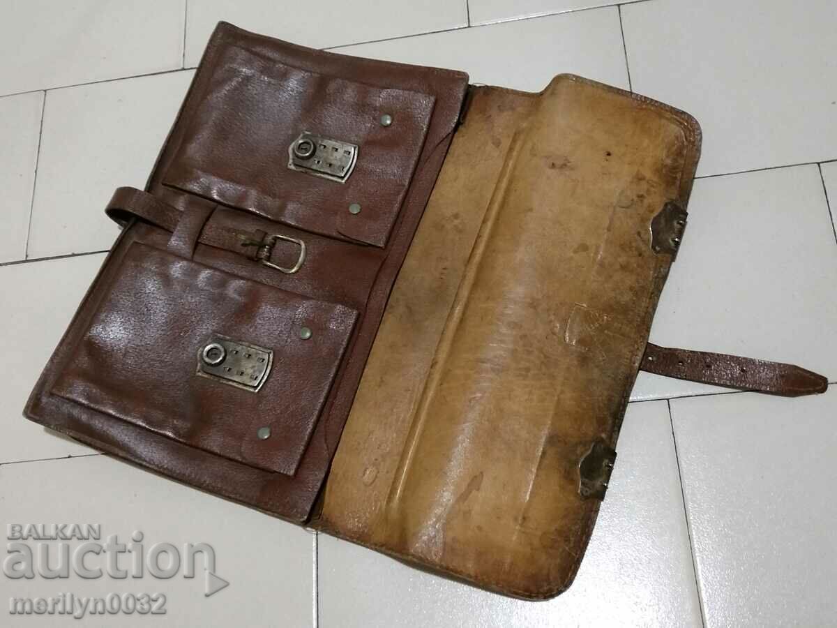 Delivery of German publican's bag, purser's attribute, calf box Delivery of German publican's bag, purser's attribute, calf box