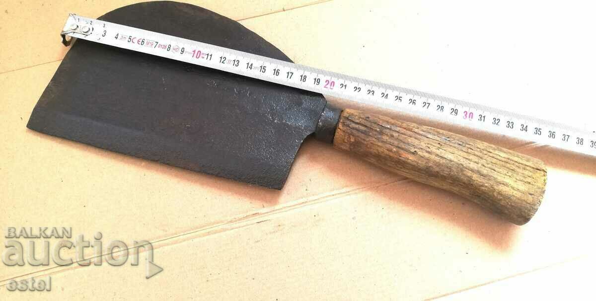 Old large forged Scandinavian satyr with price 67.90 BGN | € 34.72 Old large forged Scandinavian satyr with price 67.90 BGN | € 34.72