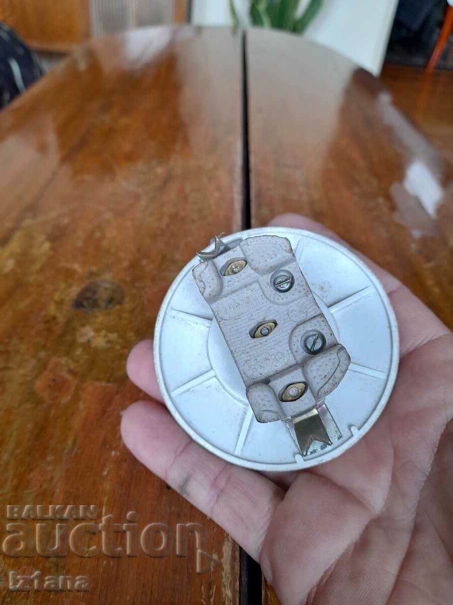 Auction Old electrical outlet Auction Old electrical outlet