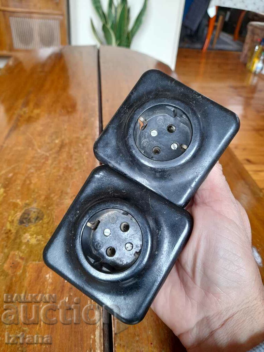 Old electrical outlet, contacts with price 32.00 BGN | € 16.36 Old electrical outlet, contacts with price 32.00 BGN | € 16.36