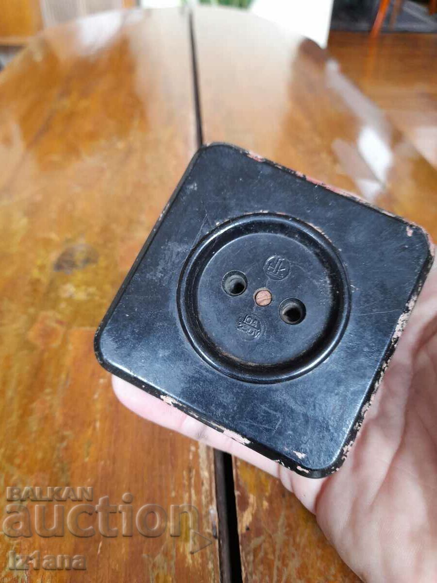 Old electrical outlet with price 16.00 BGN | € 8.18